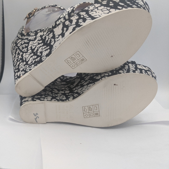 Aldo Black and White Peeptoe Mary Jane Platform Wedges Sz 7.5 - Picture 7 of 7